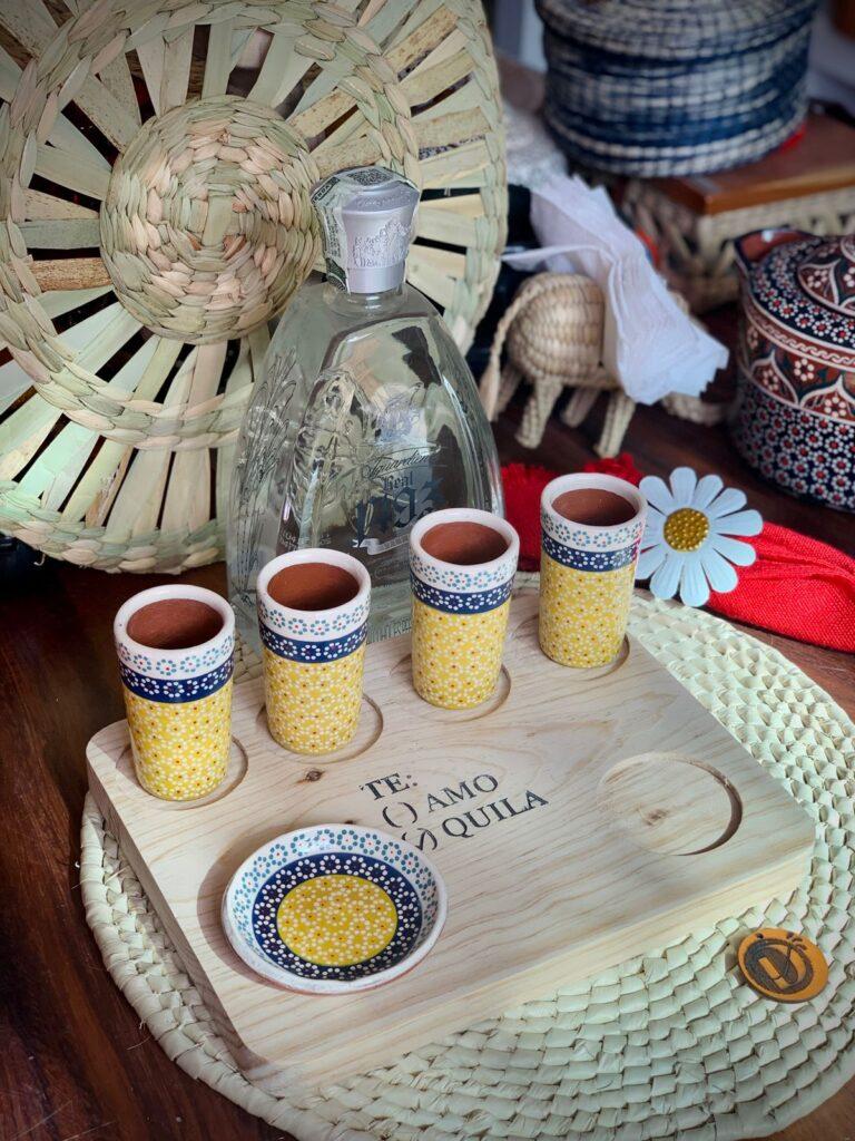 Set tequileros con tabla amarillo