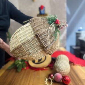 Bellota en lirio con armazón de metal