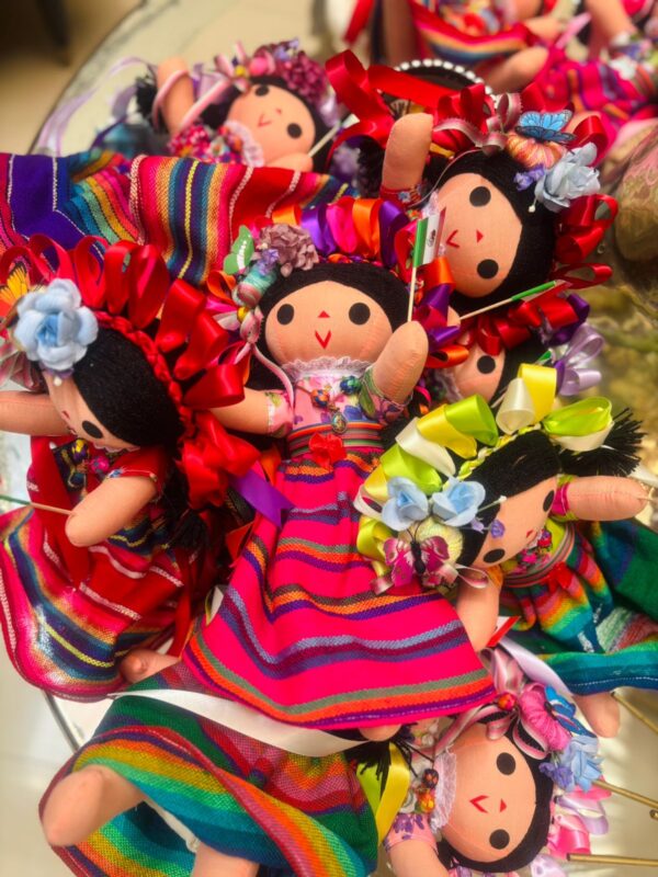 Muñeca Lele mediana 28 cm
